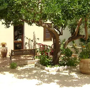 Maria Paola Couette-café Castelluzzo
